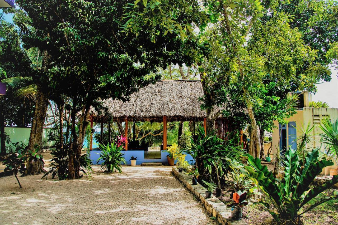 El Roble Nature Hotel & Lagoon 바칼라르 외부 사진